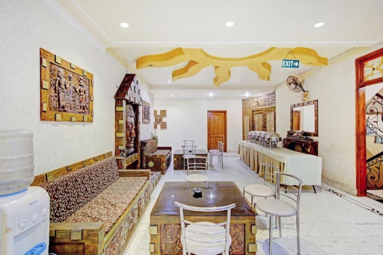 Prime Keshaw Homely In Main Road Building Hotel New Delhi