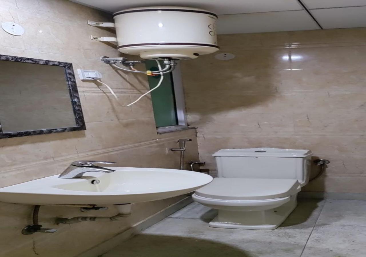 Prime Keshaw Homely In Main Road Building 4* New Delhi